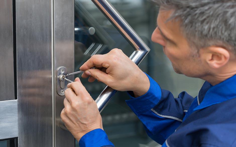 travaux de serrurier ouverture de porte Saint-Ouen